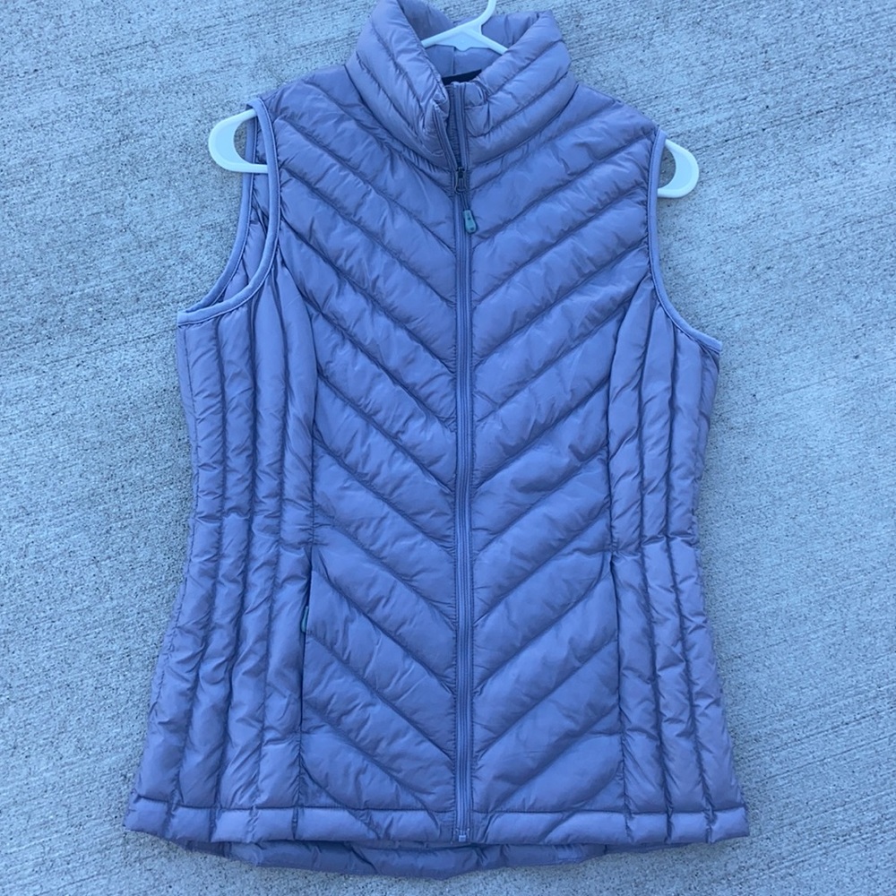 Mauve vest